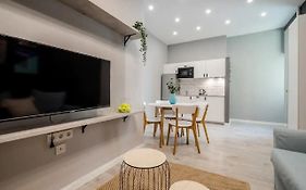 Trendy Design Apartment